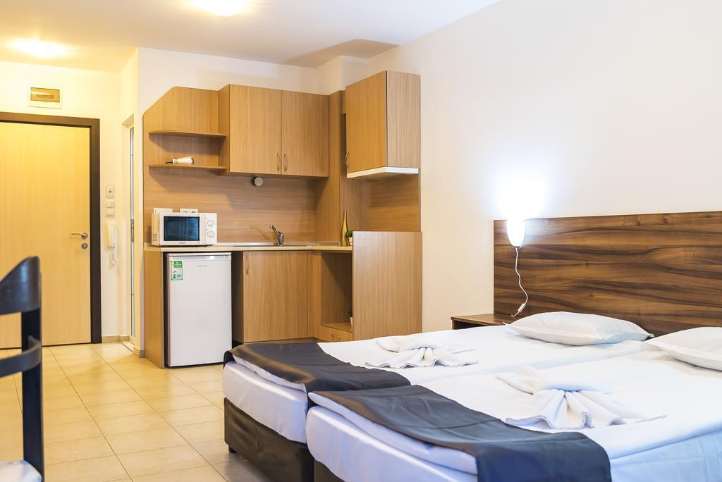 Admiral Plaza Hotel Sunny Beach Esterno foto