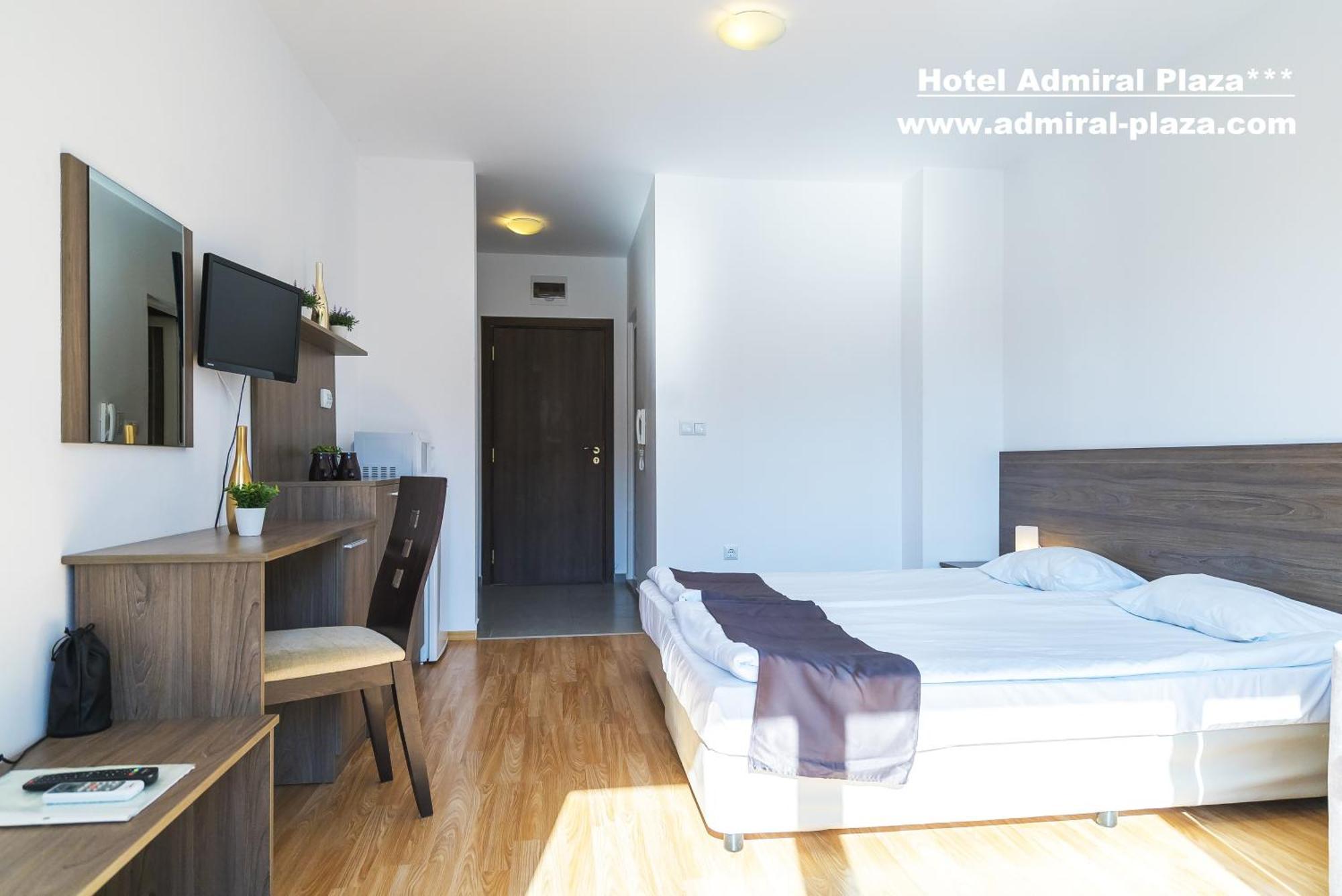 Admiral Plaza Hotel Sunny Beach Esterno foto