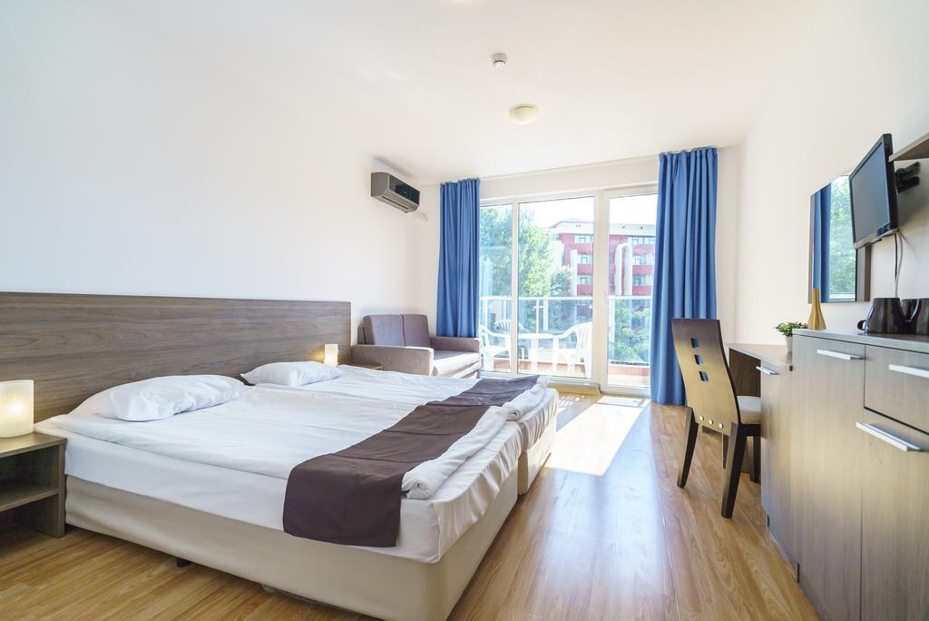 Admiral Plaza Hotel Sunny Beach Esterno foto